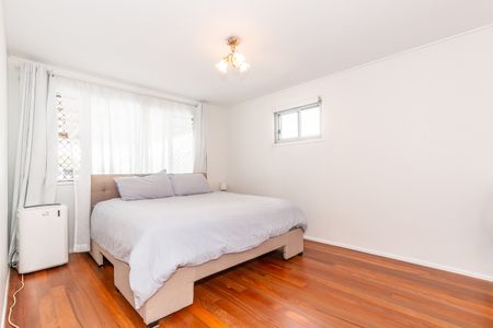 8 View Street, Woody Point QLD 4019 - House For Rent | Domain - Photo 4