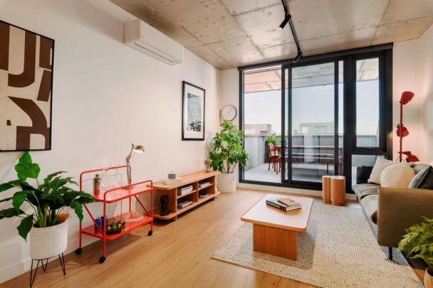 1 Bed 1 Bath (Furnished) - Photo 1