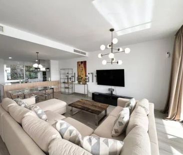 Alquiler de chalet pareado en Calle Islas Caimán - Photo 3