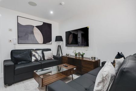 6 bedroom house to rent - Photo 2