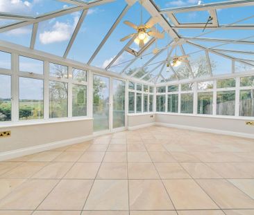 6 bedroom detached house to rent - Photo 2