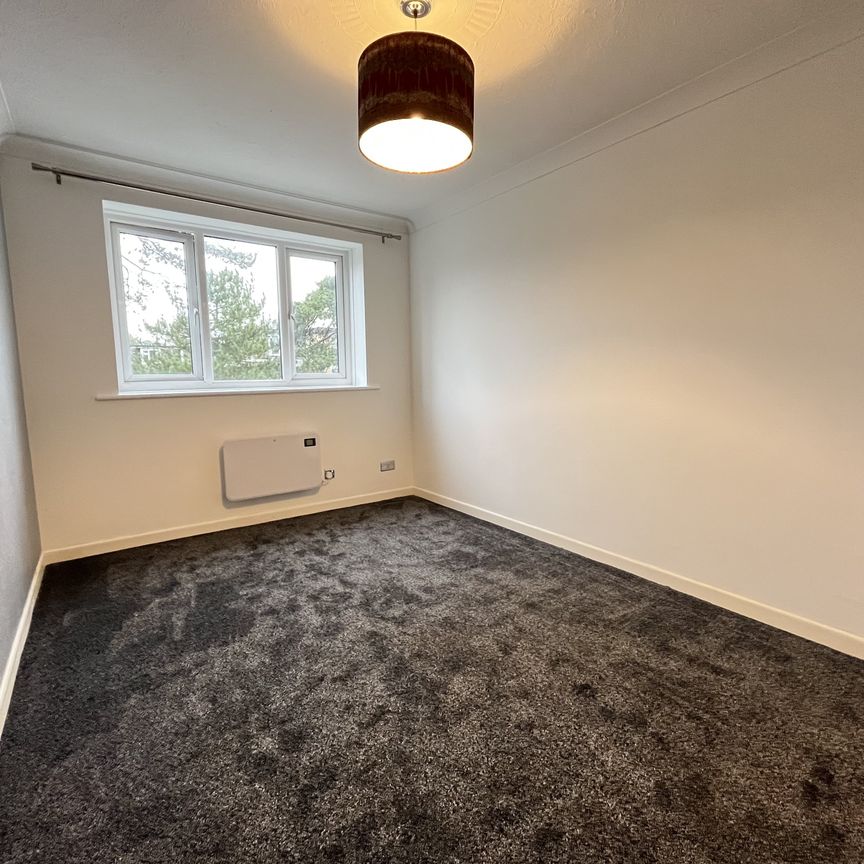 2 bed flat to rent in Suffolk Road, BH2 - Photo 1