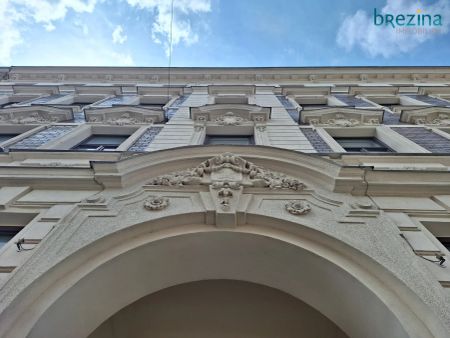 Ausgesprochen schöne, unbefristete und WG-taugliche Altbauwohnung mit modernem Flair - Photo 4