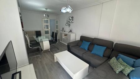 Bright apartment in central Torrevieja - long term rental - Photo 4