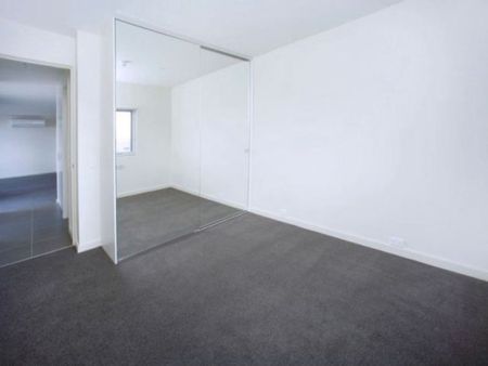 302/288 Waymouth Street - Photo 2