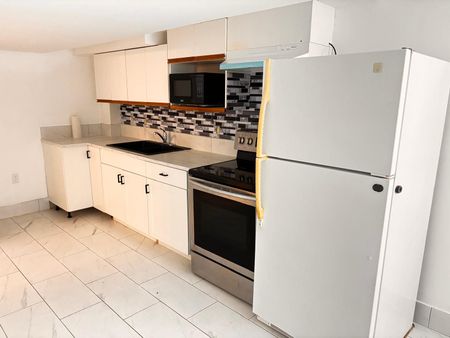 For Lease - 15 Lafayette Drive, St. Catharines, Ontario - Photo 3