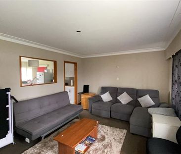 2 bedroom brick and tiles unit at Papatoetoe - Photo 2