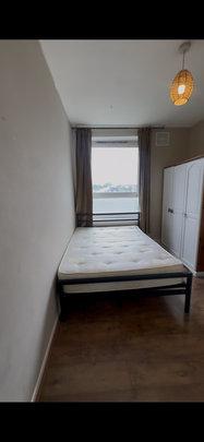 4 bedroom flat share to rent - Photo 1
