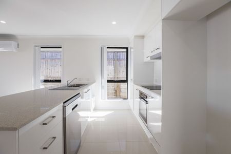 Good Home in Good Location - Photo 4