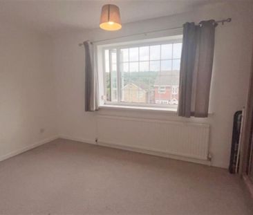 3 bedroom House To Let - Photo 4