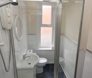 Room 3, Lucas Street, Woodhouse, Leeds, LS6 2JD - Photo 4