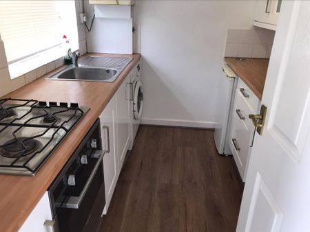 1 bedroom flat to rent - Photo 5