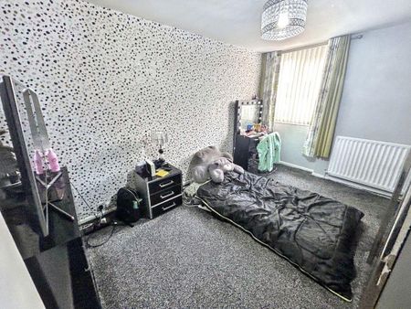 3 bed terraced house to rent in NE12 - Photo 3