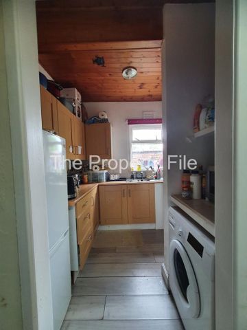 4 bedroom terraced house to rent - Photo 3