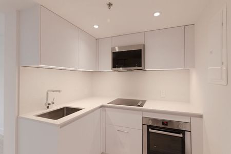 3455 Aylmer - Photo 2