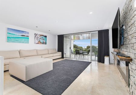 Fully Furnished 3-bedroom Unit - Photo 2