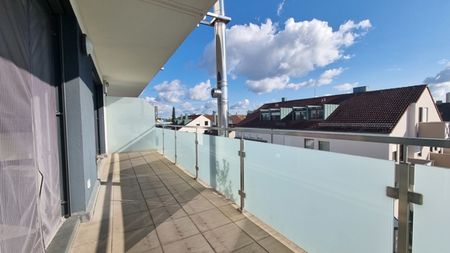 Traumhafte 2 Zimmerwohnung mit großer Terrasse in Audinähe - Photo 2