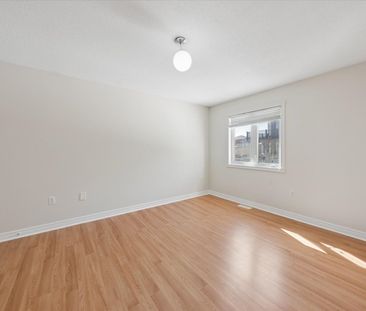 For Lease - 4 Smith Street, Bradford West Gwillimbury, Ontario - Photo 5