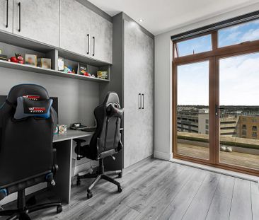 2 bedroom penthouse to rent - Photo 4