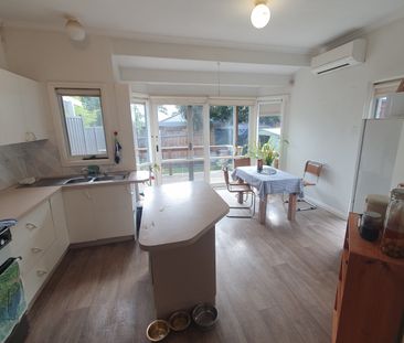 Flemington - Photo 5