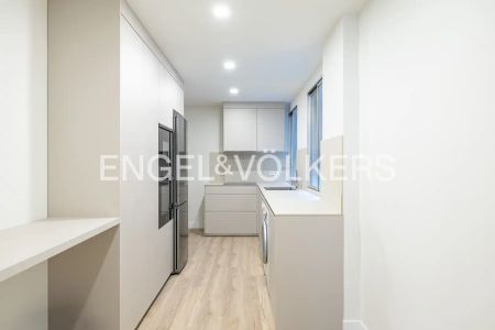 Piso de alquiler en Ríos Rosas - Nuevos Ministerios - Foto 2