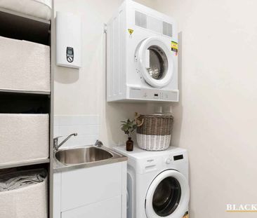 One Bedroom Apartment Moments Away From Woden Center - Photo 2