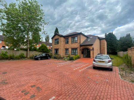 1 Bedroom Recently Built Apartment with a Garden to let in Billesley, Birmingham - Photo 2