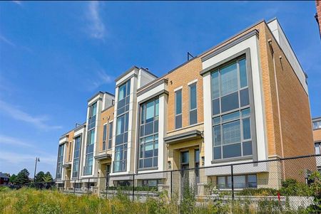 For Lease - 30 McClary's Way, Markham, Ontario - Photo 2