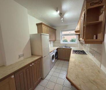 2 bedroom ground floor flat to rent - Photo 4