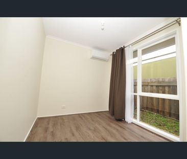 6 Manisa Place, Cranbourne West, Vic 3977 - Photo 5