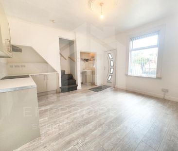 2 bedroom terraced house to rent - Photo 6