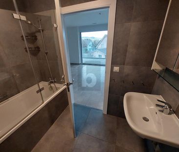 CENTRAL AND LIGHT-FLOODED WITH 2 BALCONIES - Photo 2