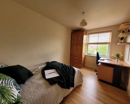 8 En-suite Rooms Available, 11 Bedroom House, Willowbank Mews – Student Accommodation Coventry - Photo 4