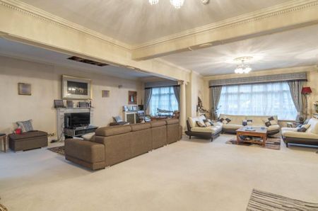 8 bedroom detached house to rent - Photo 2