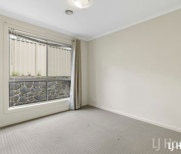 Fantastic 2 Bedroom Townhouse - Photo 4