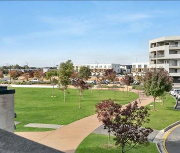 Ultra Modern, Low Maintenance - Executive Apartment Style Living in... - Photo 1