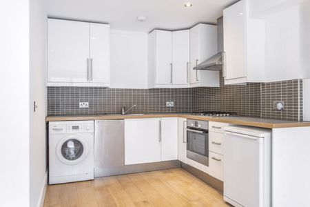 Holloway Road, London, N7 8DD - Photo 2