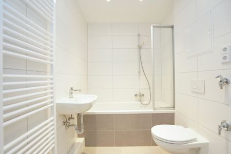 Erstbezug nach Sanierung - mit Wanne - Photo 4