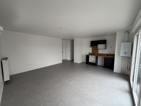 Location Appartement 3 pièces 64m² AMIENS 80000 - Photo 2