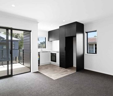 Two Bedroom - Sought after Beerescourt - Photo 2