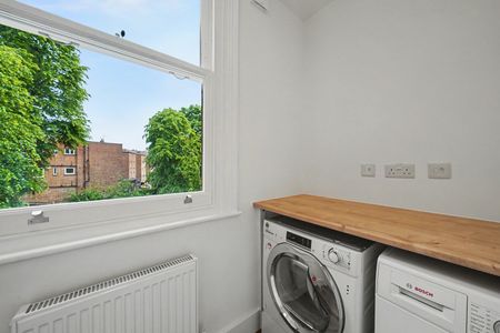 2 Bed Flat, St Johns Park, SE3 - Photo 4