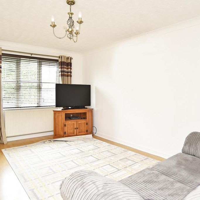 4 bedroom semi-detached house to rent - Photo 1