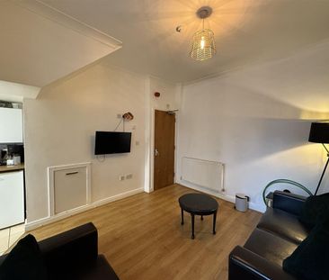 College Road, Bangor, Gwynedd, LL57 - Photo 2