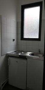 Location Appartement 1 pièce 24m² ELBEUF 76500 - Photo 3