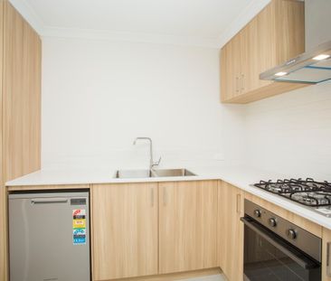 5b Sonoma Way, Madora Bay WA 6210 - Duplex For Rent | Domain - Photo 4