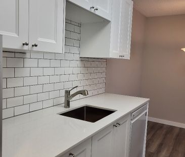 1706-2016 Fullerton Ave., North Vancouver, Bc V7p 3e6 - Photo 4