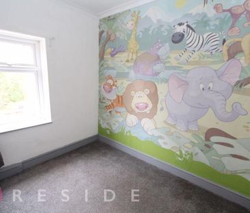 3 bedroom end of terrace house to rent - Photo 3