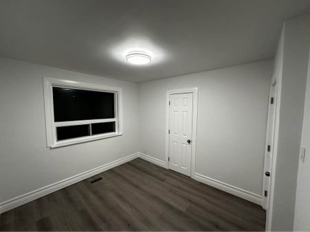 For Lease - 10 Anticosti Drive Unit# Main, Toronto, Ontario - Photo 5