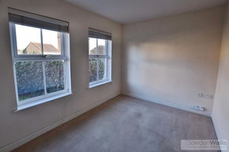 4 bedroom detached house to rent - Photo 5