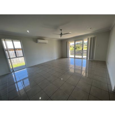 2/8 Greenwood Drive, 4740, Glenella - Photo 1